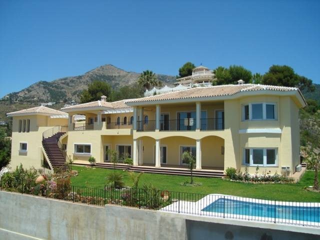 Villa - LUXURY VILLA IN MIJAS...