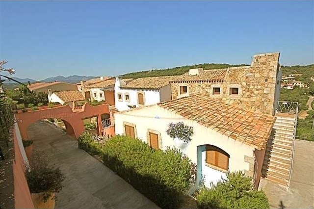 2 Bedrooms - Apartment - For Sale