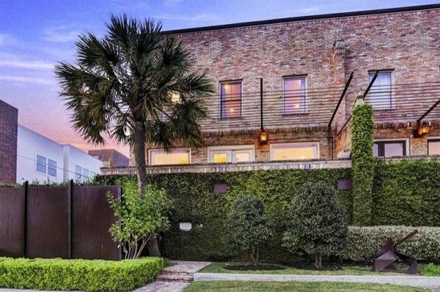 2 bedroom Apartment For Sale: 1312 Dart..