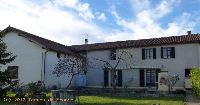 Large House (220m2) In A Quiet Hamlet..