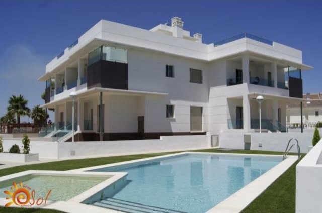 2 Bed2 bath bungalows with pool in Dona..