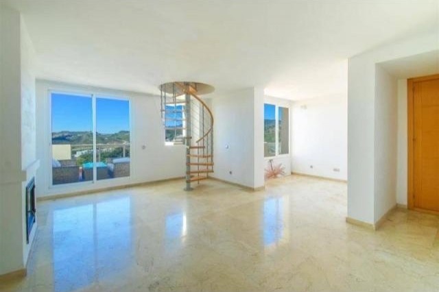 2 bedroom apartment for sale - 2
