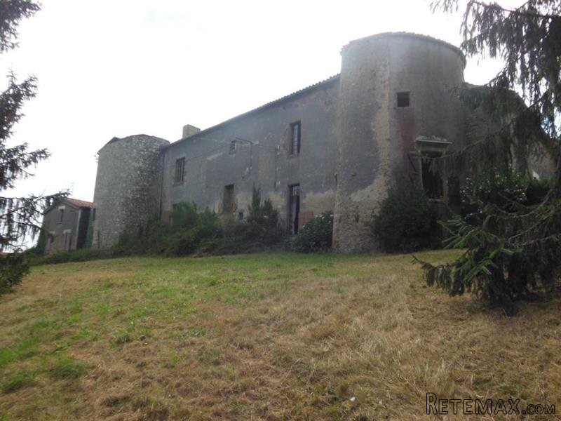3 bedroom Castle For Sale: 79200..