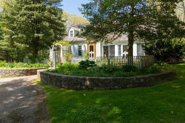 6 bedroom Property For Sale: Grand.. - 2