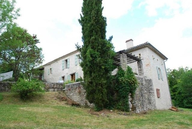 Country Property In 7 Acres