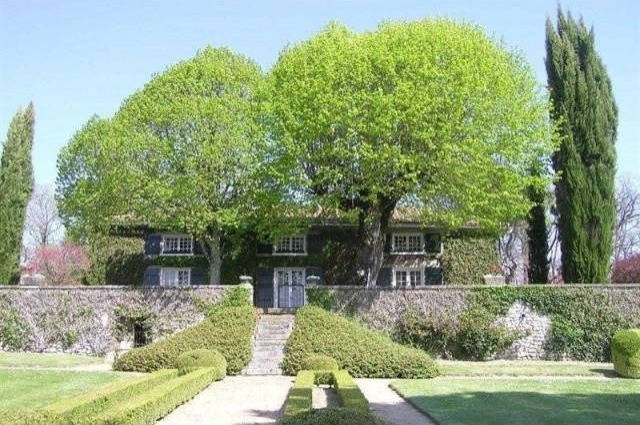 12 bedroom House For Sale: 16000..