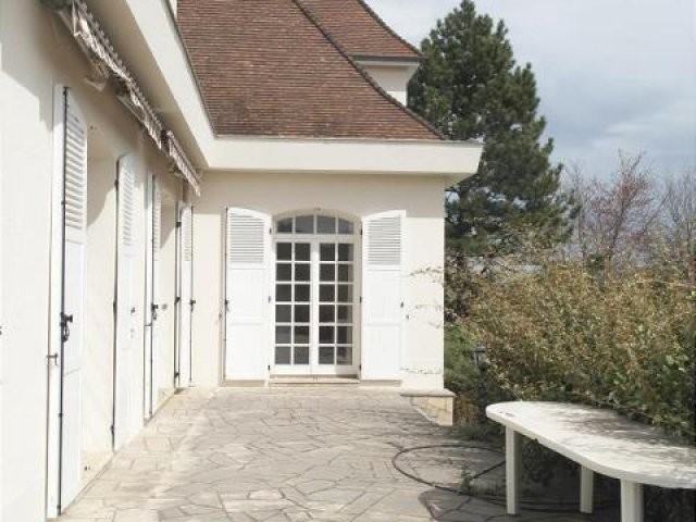 5 bedroom Character For Sale: 63122..