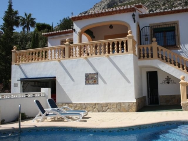 3 Bedrooms - Villa - Alicante - For Sale