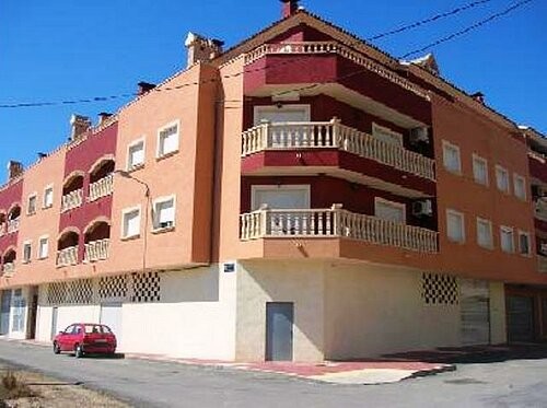 4 BED DUPLEX DOWN BY 28%