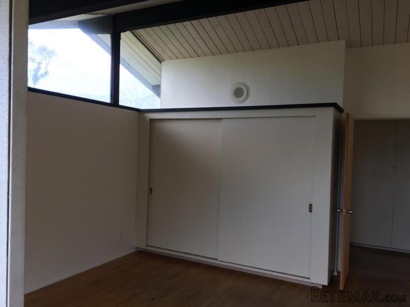 3 bedroom House For Sale: 151 Sierra.. - 2