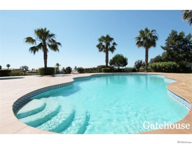 Meia Praia Sea View Apartment For Sale.. - 2