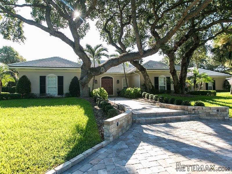 3 bedroom House For Sale: 4691 Pebble..