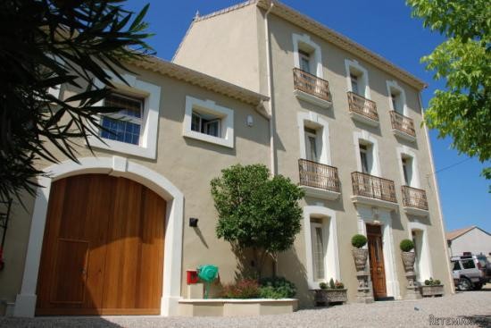 4 Bedrooms - House | Villa -..