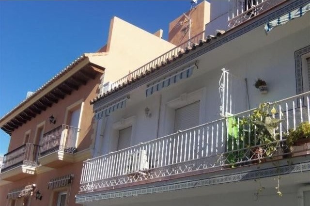 Apartment - BANK REPOSSESSION! A..