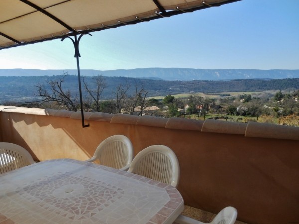 V181566 Top floor apartment with..