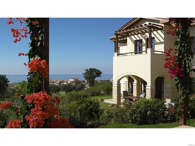 1 Bedroom Apartment, Theseus Village..