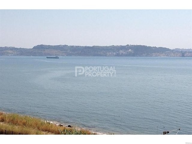 3 bedroom Duplex with Sea view..