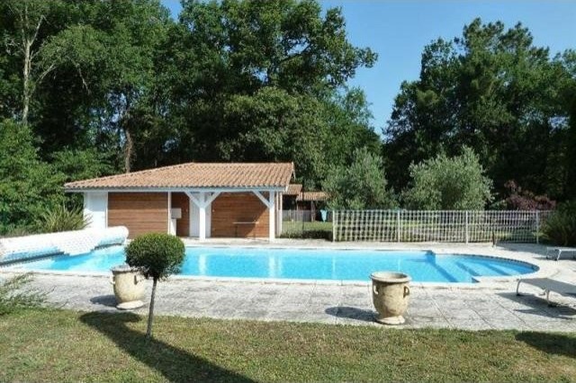 House For Sale: 33000 BORDEAUX - 2