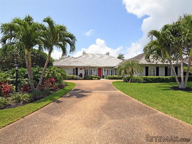 3 bedroom House For Sale: 1785 Pelican..