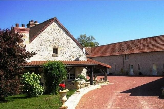 House For Sale: 86000 VIENNE