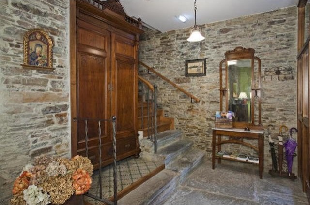 Hotel/guest House For Sale