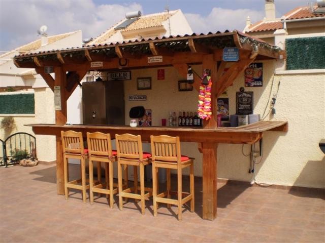 5 bedroom 3 bathroom detached villa.. - 2