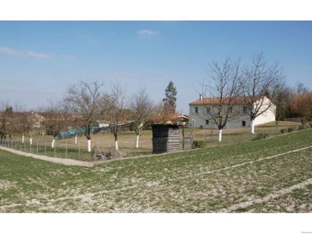 3 bedroom bungalow with basement, in..