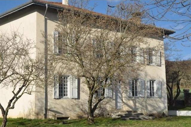 5 bedroom Character For Sale: 38260 LA..