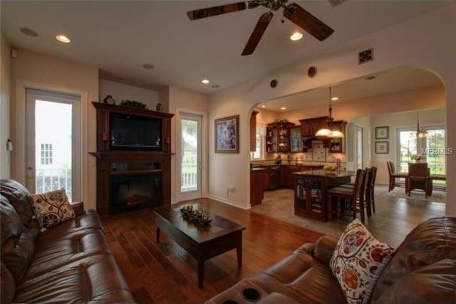 4 bedroom Property For Sale: 13227.. - 2