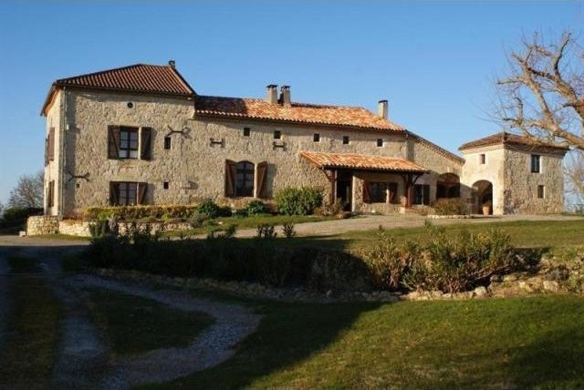 7 bedroom House For Sale: 47360 LAUGNAC - 2