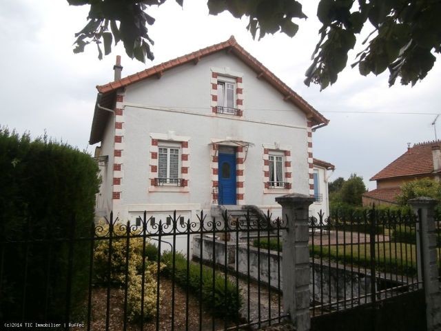 Townhouse with garage and garden