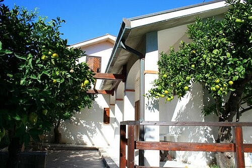Stunning detached property 50 meters.. - 2