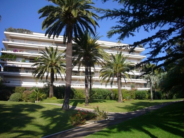 2 Bedrooms - Apartment - For Sale - 2