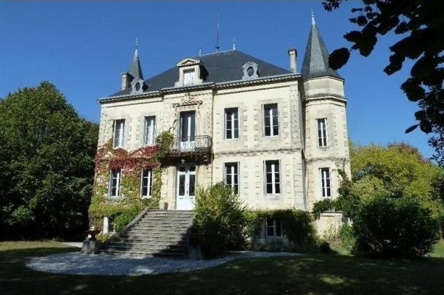 Castle For Sale: 33000 BORDEAUX