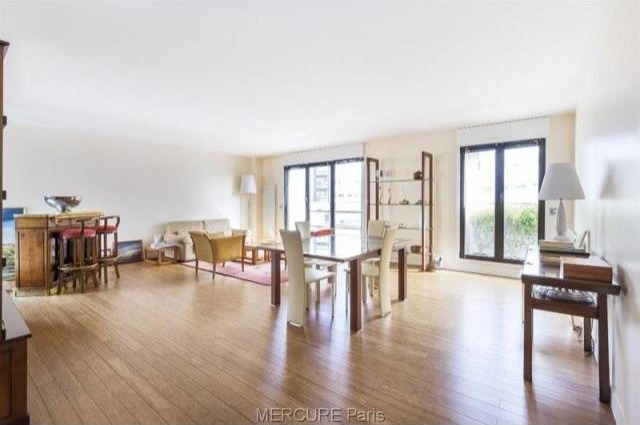 3 bedroom Flat For Sale: 75016 PARIS