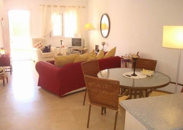 Apartment - SPACIOUS GROUNDFLOOR.. - 2