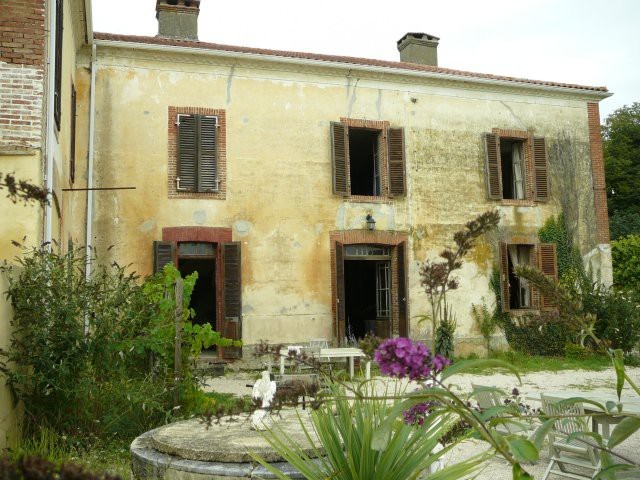 Elegant & Secluded 4 Bed Home..