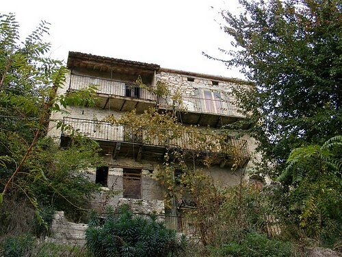 Large detached stone house with.. - 2