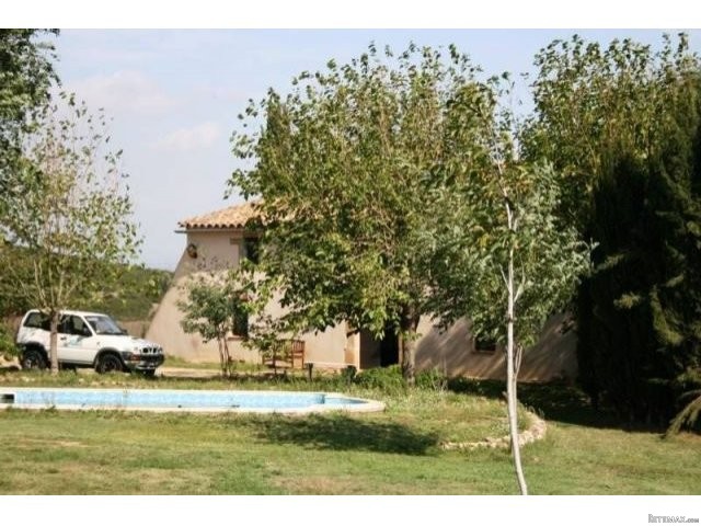 6 Bedrooms - Finca - Girona - For Sale