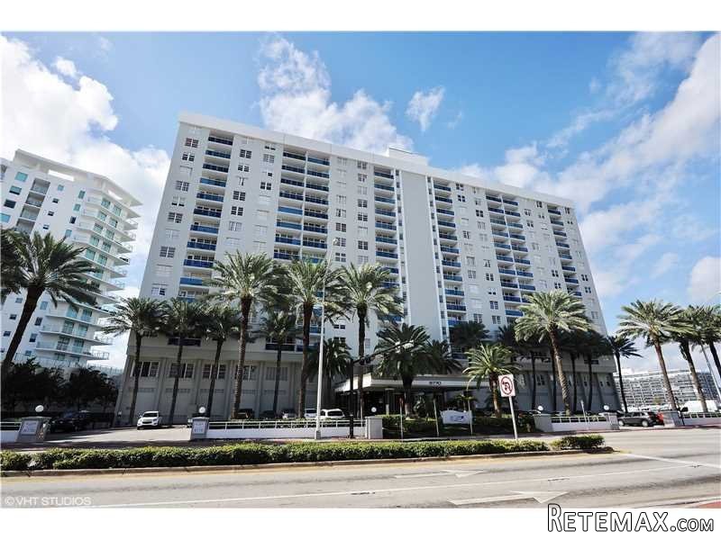 1 bedroom Flat For Sale: 6770 Indian.. - 2