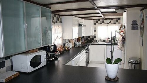 Detached, traditional house with.. - 2