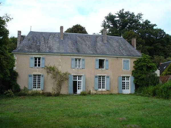 Wine Grower's House With Numerous..