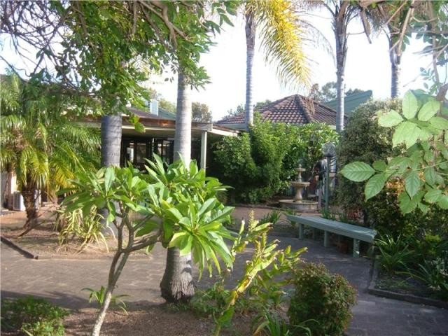 Nareen Gardens Aged Care Facility. -..