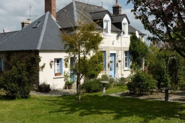 SLD02202 - Under Offer with Cle France
