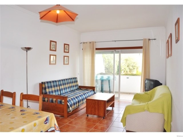 VERY NICE ONE BEDROOM APARTMENT CLOSE.. - 2