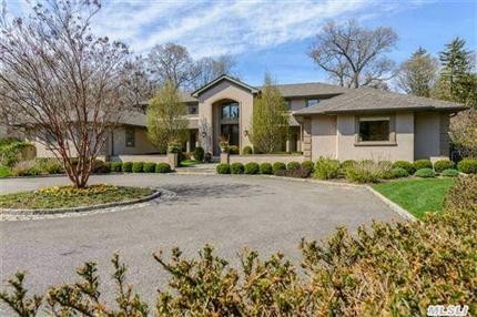 2 Dogwood Ln Lloyd Neck, NY 11743