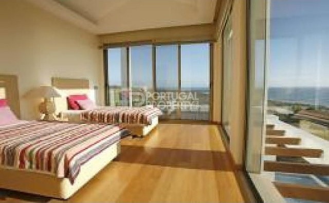 Variety of Plots located in Vale do Lobo