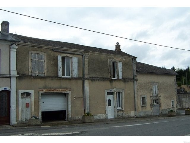 Maison Ruffec 4 piece(s) 90 m2 - 2