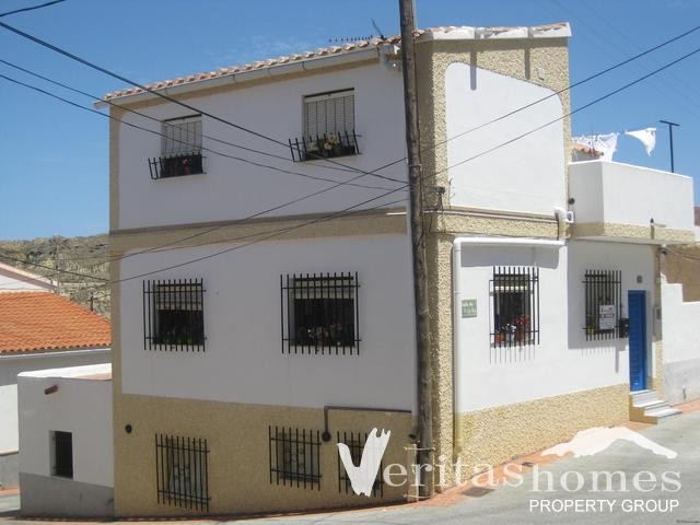 Ref: VHTH1114 - Village House for Sale..