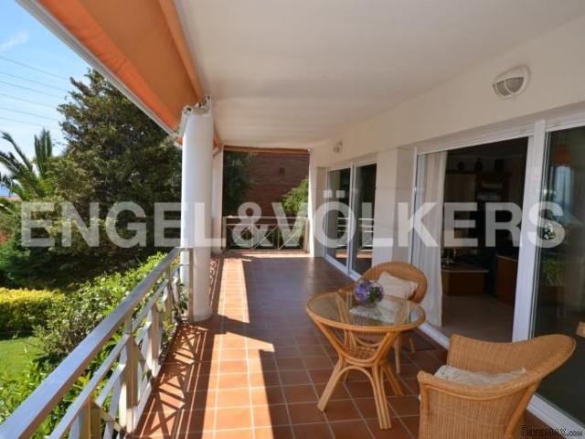 High quality and sea views in Sant Pol - 2